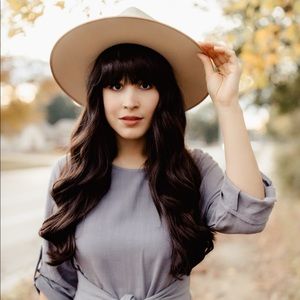 Meet your Posher, Leticia